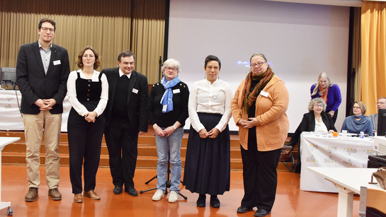 Les 6 membres du Synode élus pour le Groupe de travail mixte Théologie des ministères. Synode du 7 décembre 2024. 